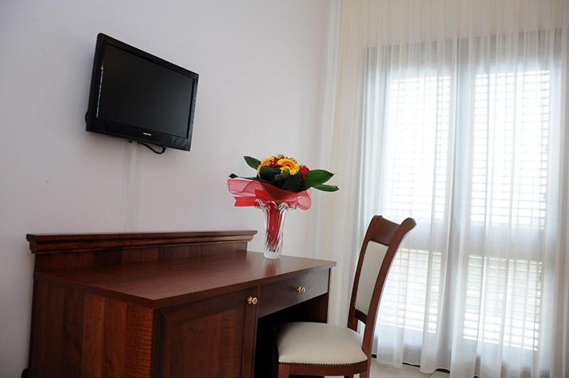 Agri Hotel Conte Salentino Sant Isidoro  Zewnętrze zdjęcie