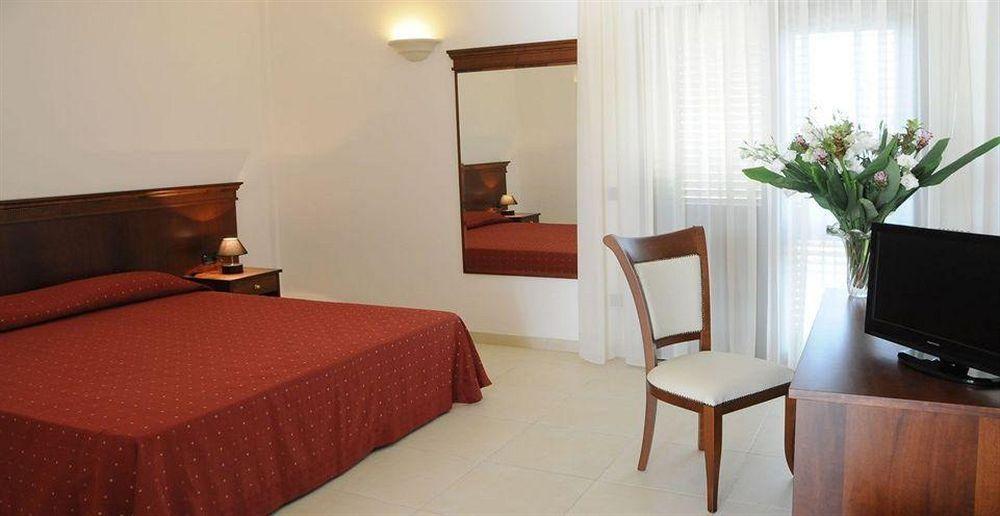 Agri Hotel Conte Salentino Sant Isidoro  Zewnętrze zdjęcie