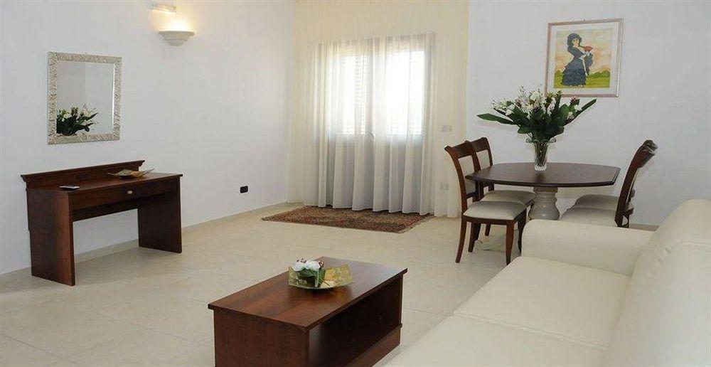 Agri Hotel Conte Salentino Sant Isidoro  Zewnętrze zdjęcie