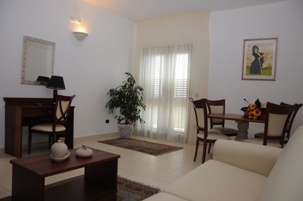 Agri Hotel Conte Salentino Sant Isidoro  Zewnętrze zdjęcie